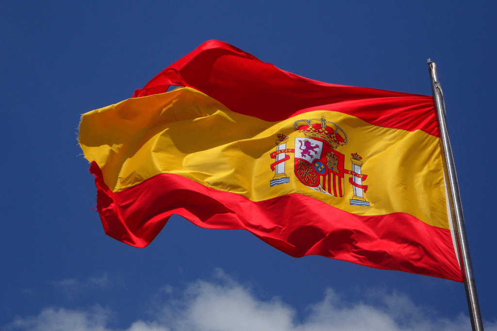 Nacionalidad española, bandera de España